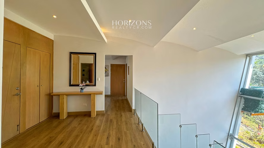 Casa Contemporánea en Condominio Hacienda Gregal Hermosas Vistas NJA780
