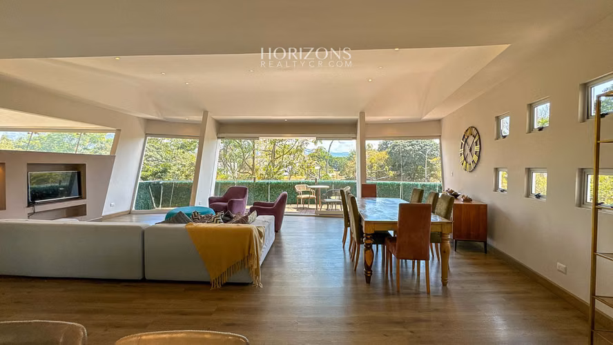 Casa Contemporánea en Condominio Hacienda Gregal Hermosas Vistas NJA780