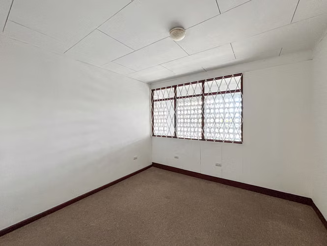 Alquiler Apartamento en San Pedro con Vista A Las Montañas  – 3 Habitaciones