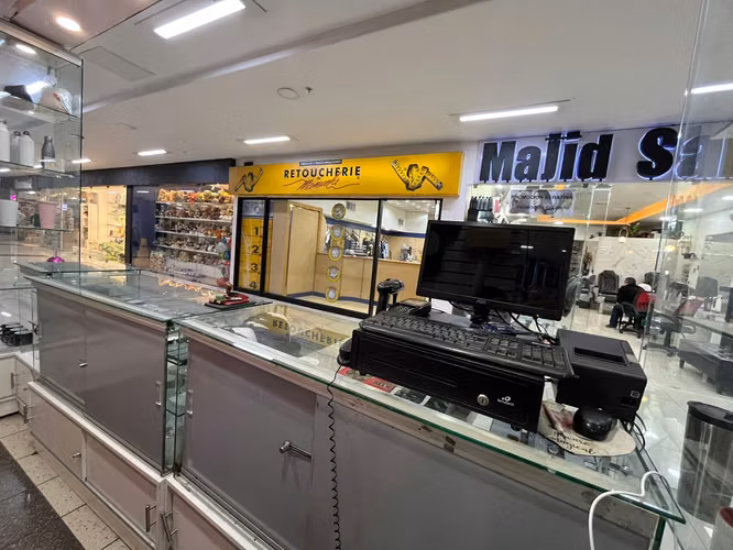 Local comercial en venta – Mall San Pedro, primer piso