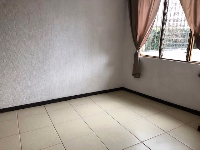Se vende un apartamento en Uruca, cerca de Hotel Best Western