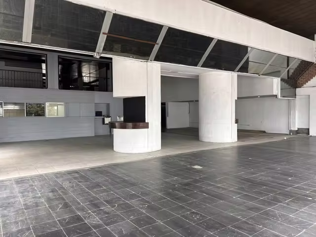 LOC-197    LOCAL COMERCIAL PAVAS