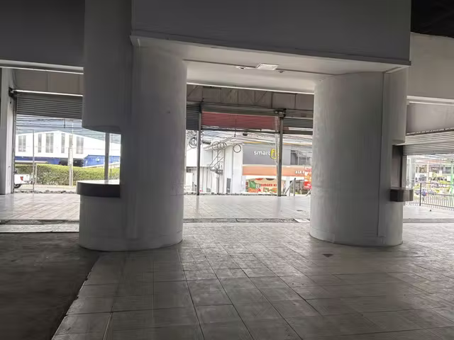 LOC-197    LOCAL COMERCIAL PAVAS