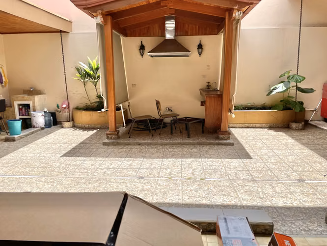 VENTA DE CASA ESQUINERA, CON USO DE SUELO MIXTO, ROHRMOSER - Imagen 6