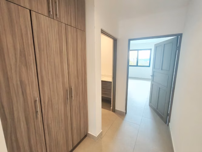 Se alquila apartamento de 1 habitación en Bello Horizonte de Escazú.