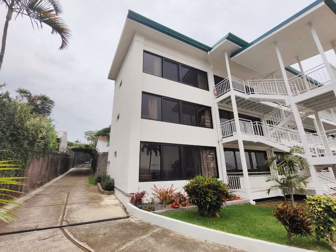 Se alquila apartamento de 1 habitación en Bello Horizonte de Escazú.