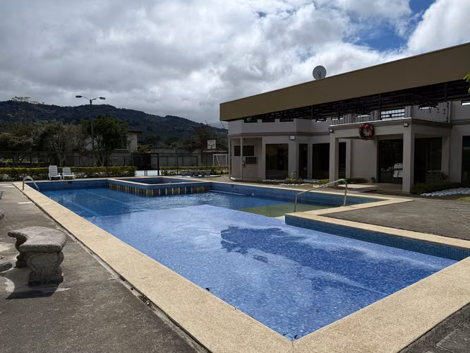 Venta de lote en Condominio Albacete, Cartago JMA
