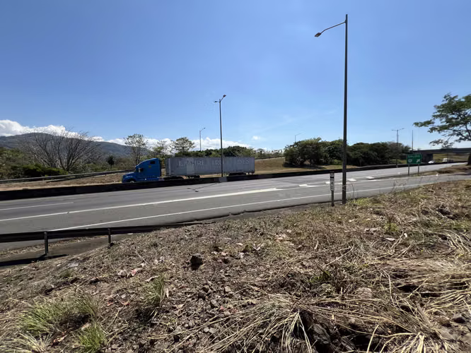 Venta de terreno comercial en Escobal de Atenas, Ruta 27