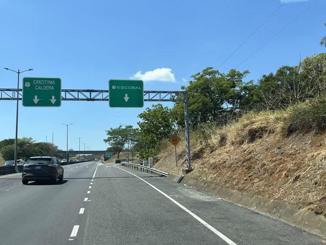 Venta de terreno comercial en Escobal de Atenas, Ruta 27