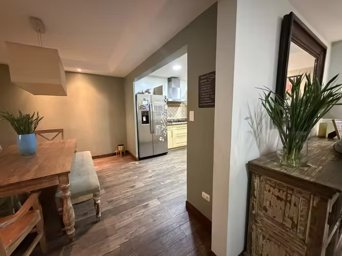 Casa en venta en San Antonio Escazú.