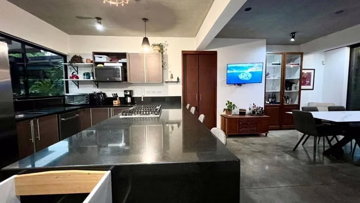 Venta de casa en condominio en Santa Ana