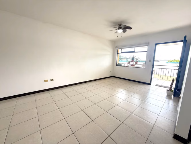 Alquiler de apartamento en Condominio en Pinares