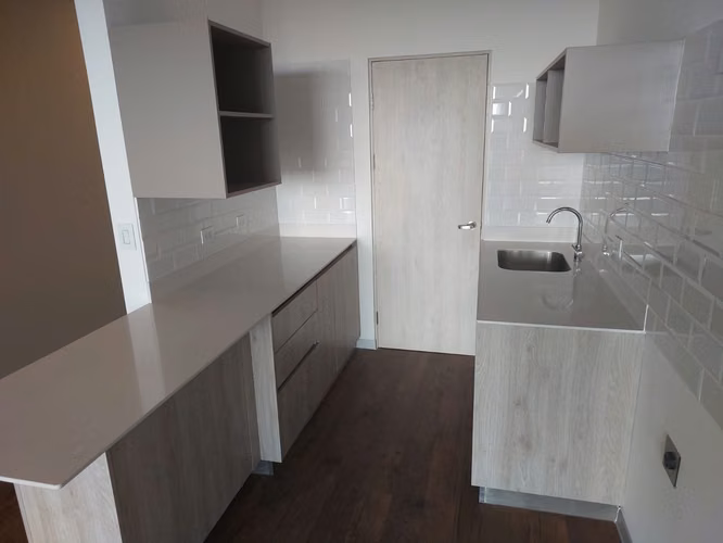 Alquiler amplio apartamento en San Pedro, en moderno condominio - Imagen 4