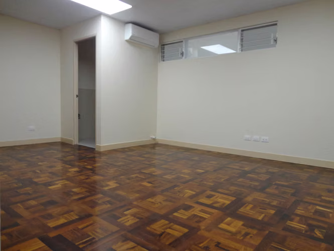 Alquiler oficinas en Barrio Dent / Excelentes instalaciones