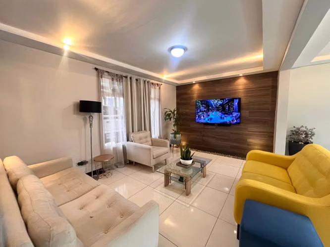Se vende casa en El Guarco, Cartago, Condominio.
