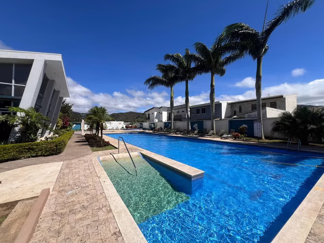 Se vende casa en El Guarco, Cartago, Condominio.