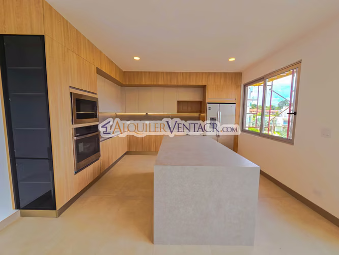 PARA ESTRENAR! LUJOSOS APARTAMENTOS CON VISTAS EN GUACHIPELIN ESCAZU