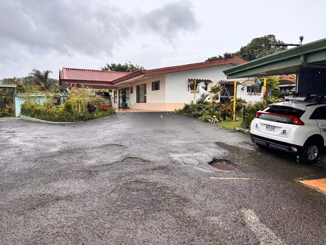 SE VENDE PROPIEDAD EN SAN ISIDRO HEREDIA ESH