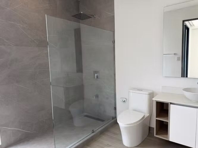 Exclusiva residencia con vista privilegiada en Pozos, Santa Ana