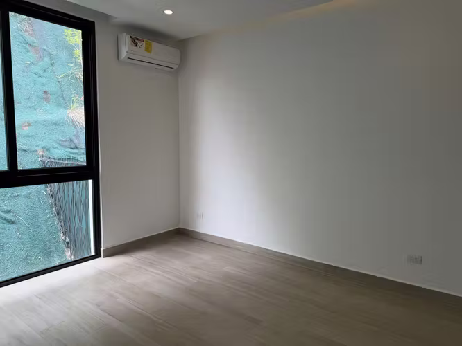 Exclusiva residencia con vista privilegiada en Pozos, Santa Ana