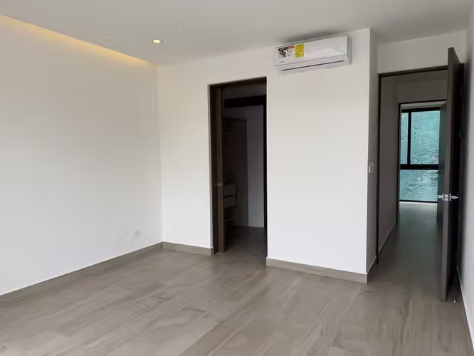 Exclusiva residencia con vista privilegiada en Pozos, Santa Ana