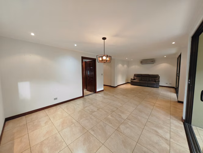 ALQUILER DE CASA ESQUINERA EN ALMERIA, POZOS DE SANTA ANA - Imagen 4