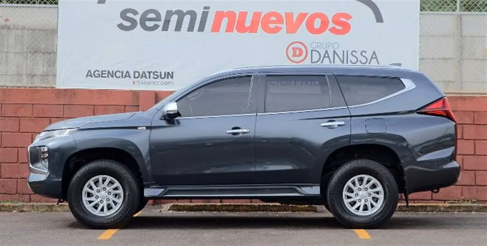 MITSUBISHI MONTERO 2022 AUTOMÁTICA DIESEL GRIS