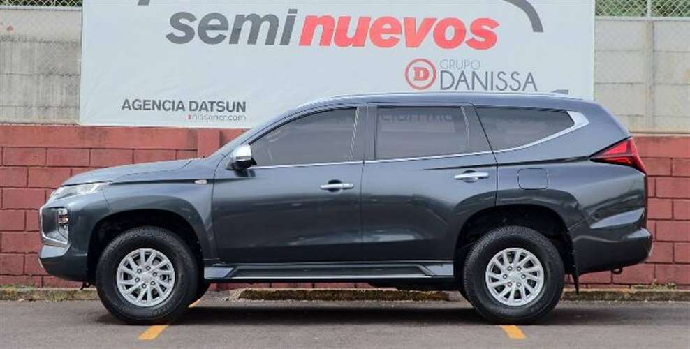 MITSUBISHI MONTERO 2022 AUTOMÁTICA DIESEL GRIS