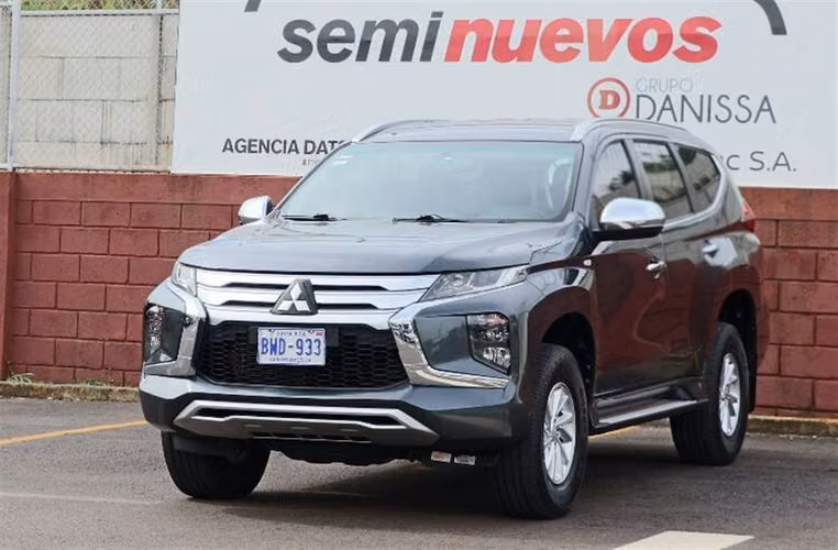 MITSUBISHI MONTERO 2022 AUTOMÁTICA DIESEL GRIS