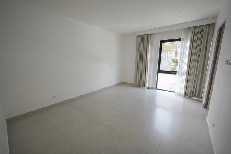 Santa Ana Boulevard | 220 m² | 3 habitaciones | Jardín y terraza - Imagen 20
