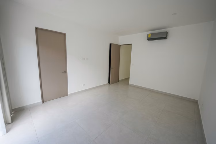 Santa Ana Boulevard | 220 m² | 3 habitaciones | Jardín y terraza - Imagen 9