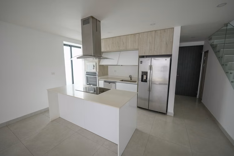 Santa Ana Boulevard | 220 m² | 3 habitaciones | Jardín y terraza - Imagen 13