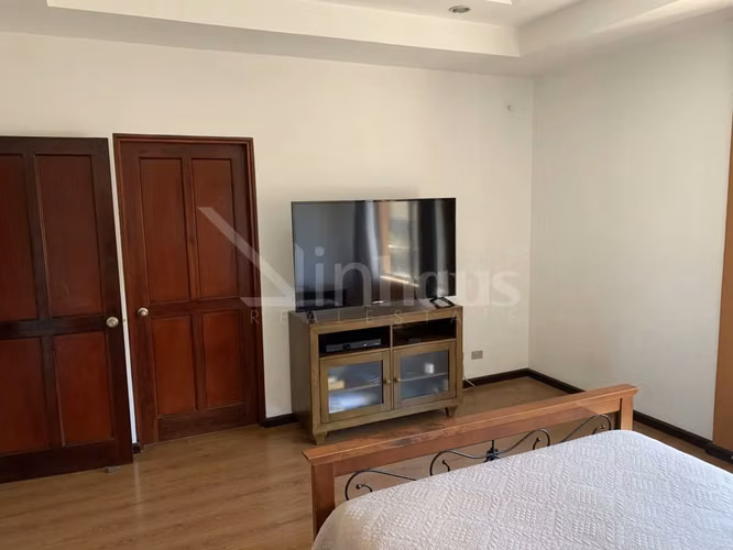 Venta de casa con habitación en primera planta en Brasil de Santa Ana