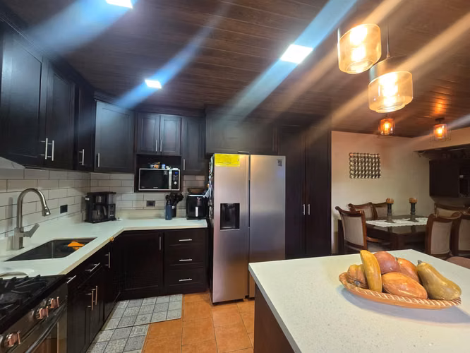 VENTA DE CASA EN URBANIZACIÓN MONTEROCOSO, EL COYOL, ALAJUELA - Imagen 8