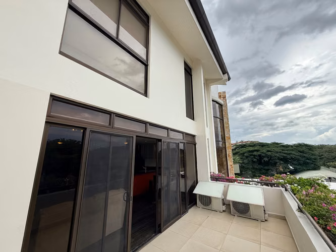 Apartamento en alquiler en Avalon Country Rio Oro, Santa Ana. Sin muebles. - Imagen 6