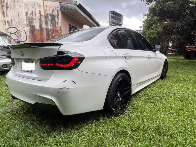 BMW 320i F30 2014 | CarPlay + Android Auto + Cámara de Reversa + Sport+ Programado | Rines 19” Staggered