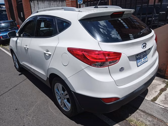 HYUNDAI TUCSON GLS