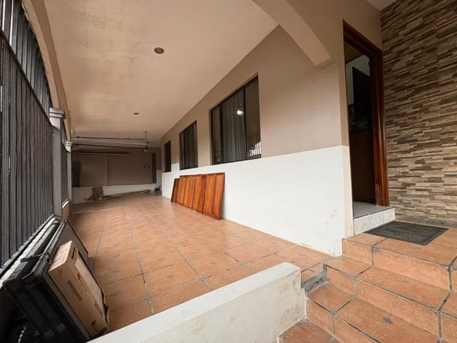 Casa Esquinera en Belgrano | Ideal para Vivienda, Consultorio, Oficina o Negocio - Imagen 4