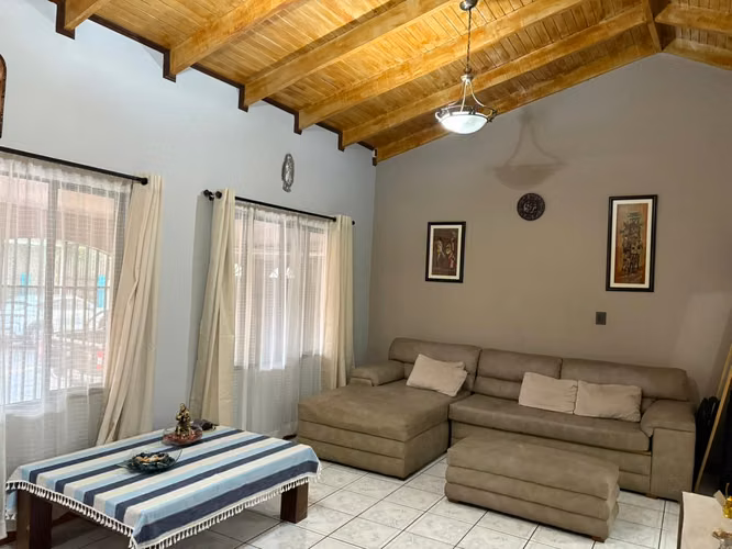 Casa Esquinera en Belgrano | Ideal para Vivienda, Consultorio, Oficina o Negocio - Imagen 5