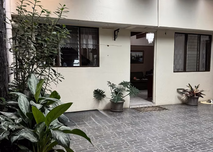 NUEVA OPORTUNIDAD DE COMPRA: Casa + Apartamento en un Mismo Terreno | Viva y Genere Ingresos - Imagen 13
