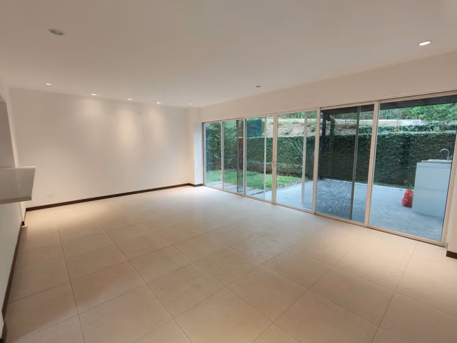 Se vende hermosa casa en Bello Horizonte de Escazú. Casas separadas. - Imagen 5