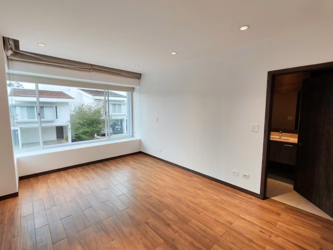 Se vende hermosa casa en Bello Horizonte de Escazú. Casas separadas. - Imagen 10