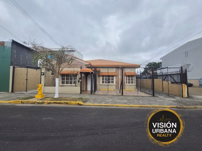 Office building with 10 parking spaces in Barrio Escalante