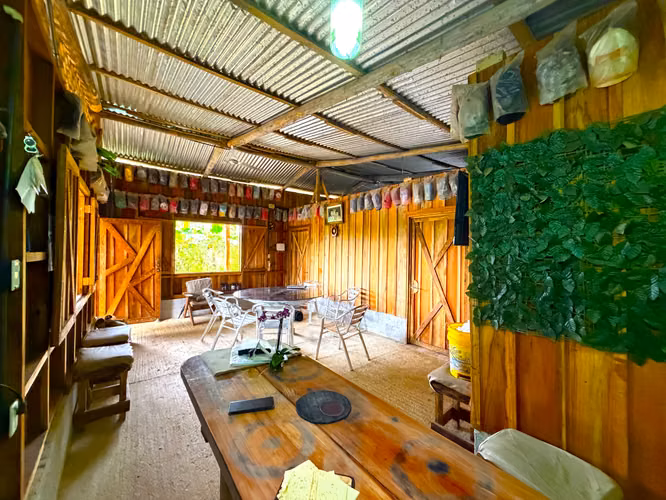 Terreno con Cabaña en Venta en La Fortuna | 14,300 m² | Vista al Volcán Arenal