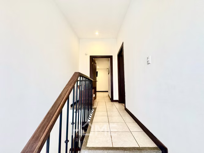 Alquiler de Casa en Escazú INCLUYE LINEA BLANCA cerca del Multiplaza $1350 - Imagen 12
