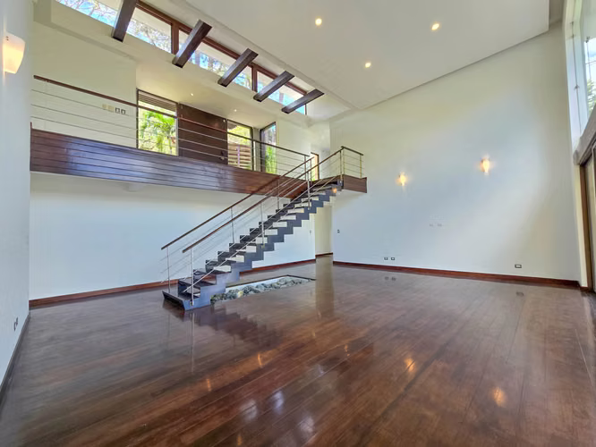 Lujosa Casa Contemporánea en Residencial Montaña del Sol / Santa Ana / 420 m² / Lote 1.577 m² - Imagen 10
