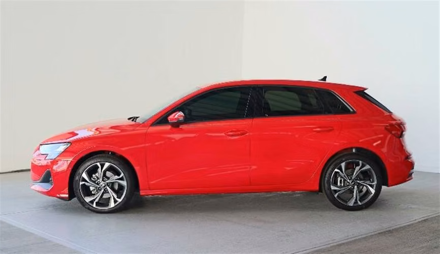 AUDI A3 2025 AUTOMÁTICA GASOLINA ROJO - Imagen 5
