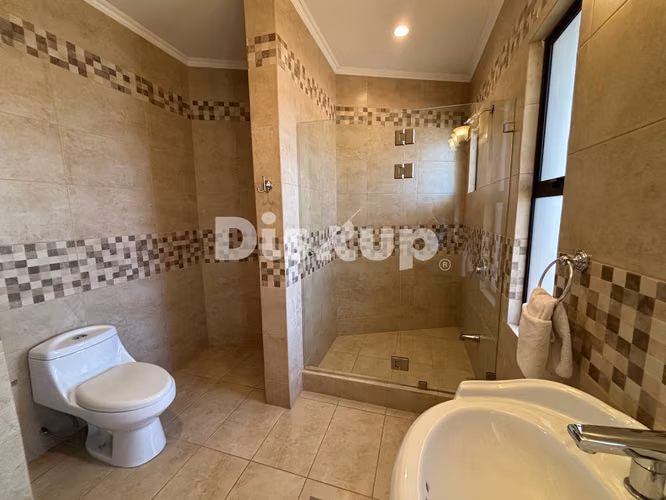 Alquiler de amplio apartamento amueblado de 2 hab. Ciudad Cariari, Heredia - Imagen 19