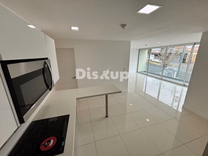 Amplio y moderno apartamento de 3 hab. 115 m2. Sabanilla, Montes de Oca
