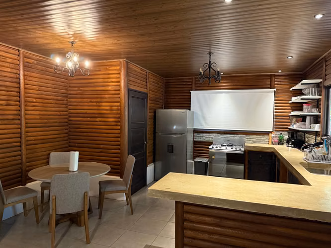 Cabaña de lujo en Playa Avellanas, 3 habitaciones, 2 baños